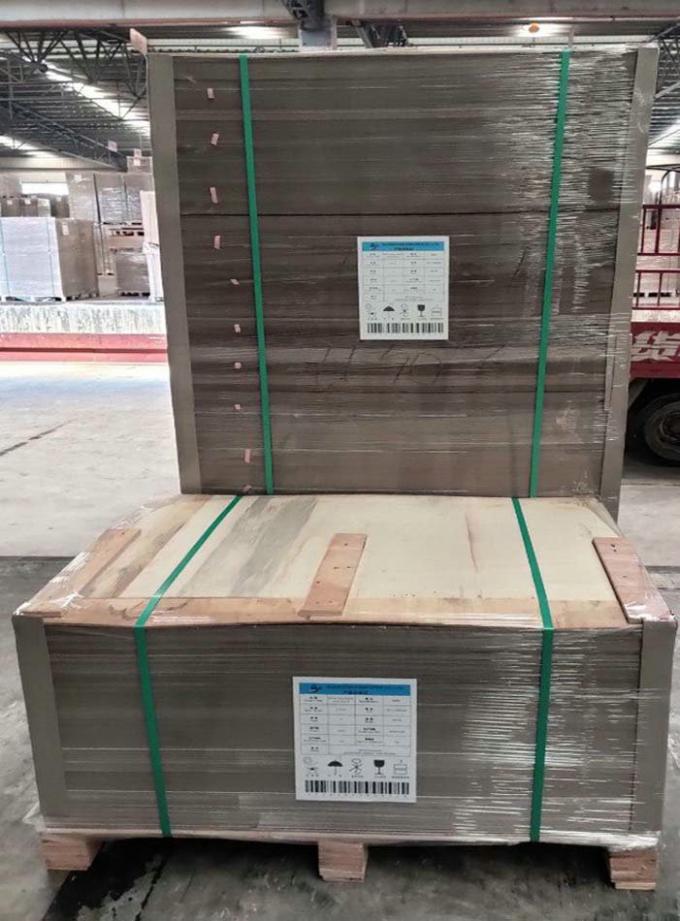 Recyclable Large Format 2.2mm Rigid Grey Laminated Cardboard Sheet 95